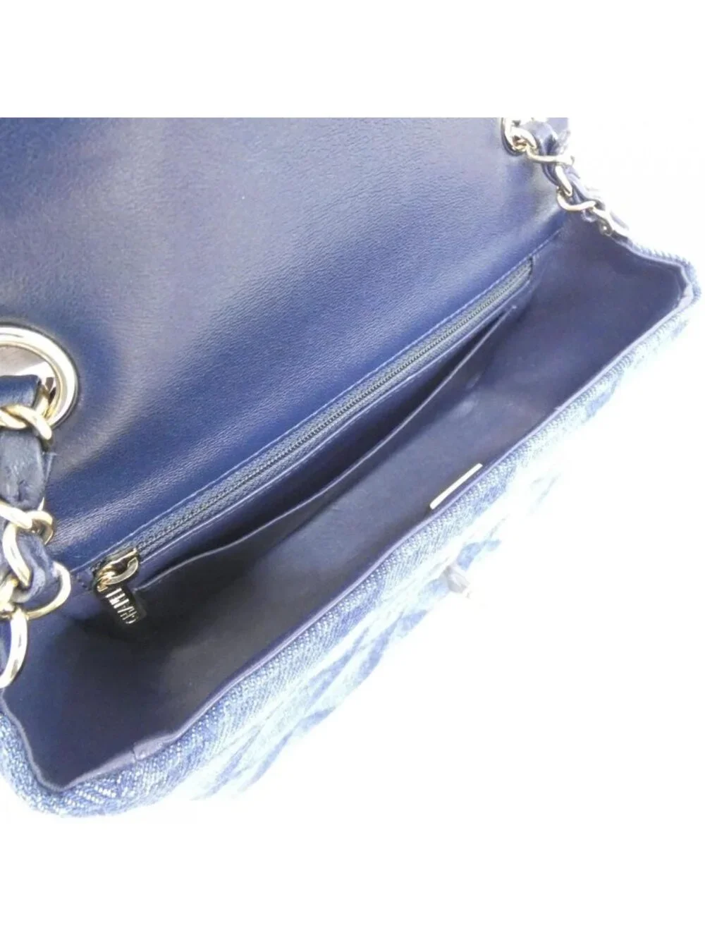 Chanel Shoulder Bag Blue - Picture 5 of 6